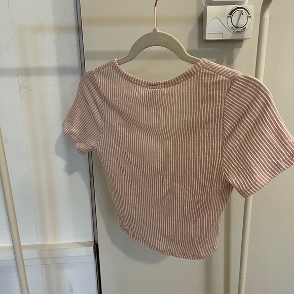 Cropped pink and white ribbed t-shirt - Picture 3 of 3